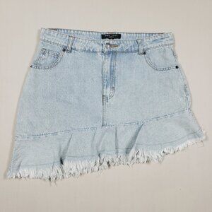 Romeo + Juliet Jean Skirt Women Medium Blue Light Wash Denim Asymmetric Cut Off